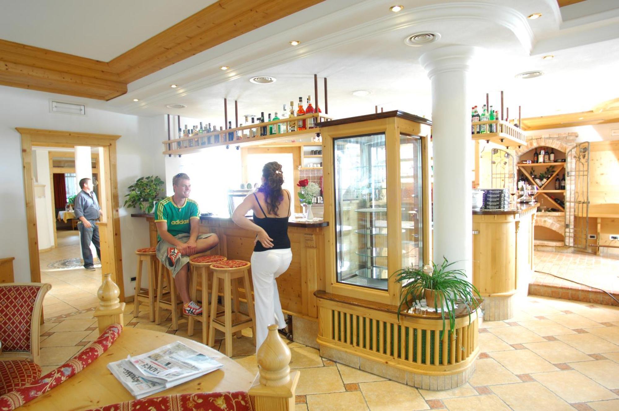 Hotel Falzares