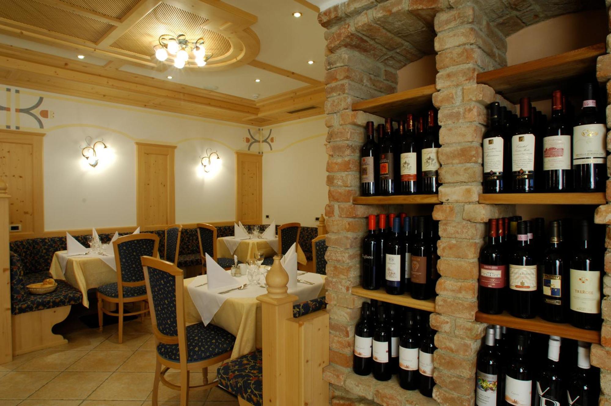 Falzares Hotel