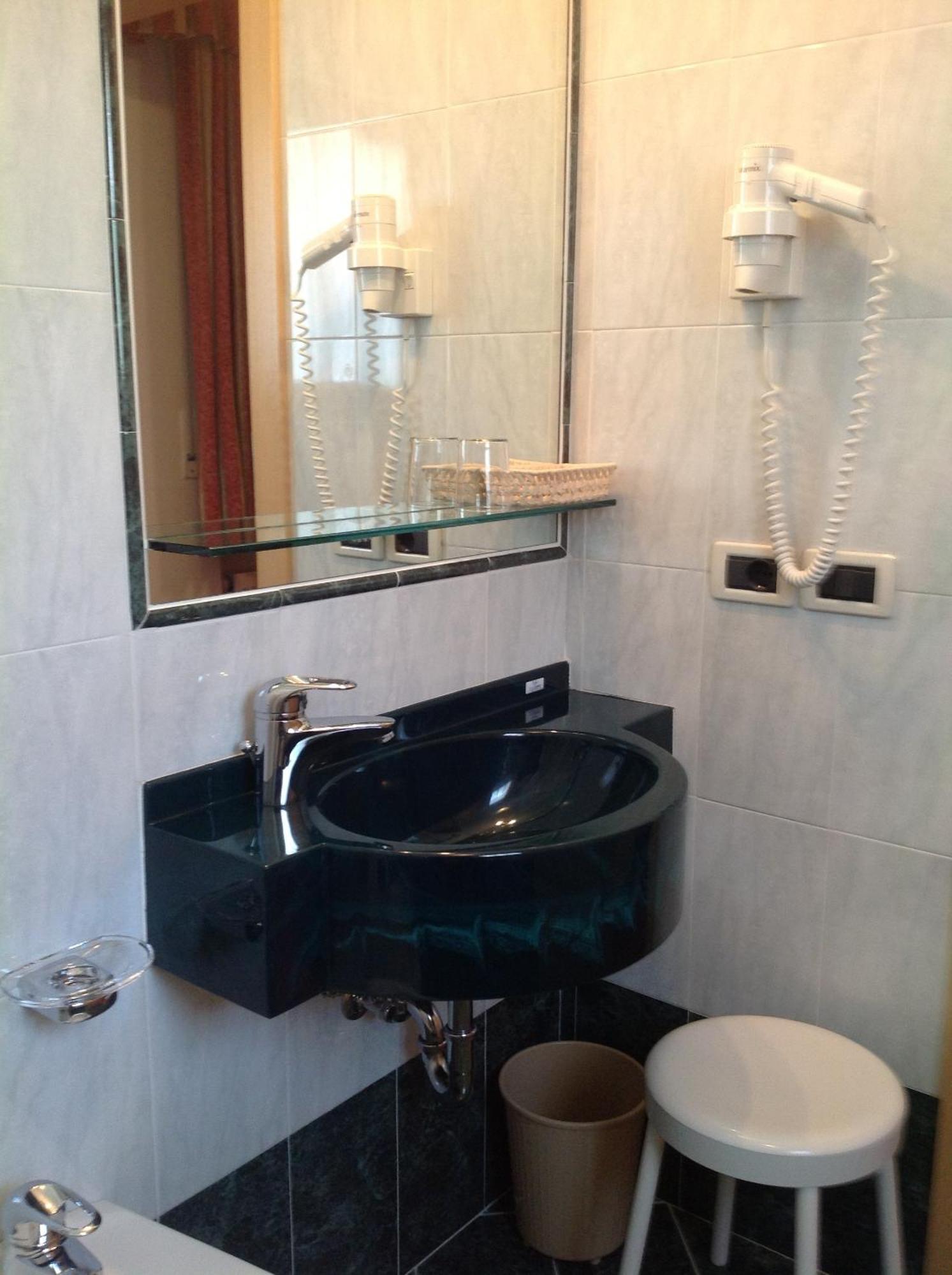 Hotel Falzares